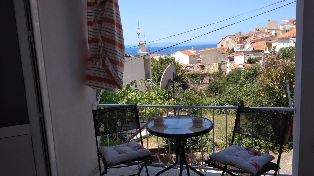 Apartment For 6 In Makarska Centar 外观 照片
