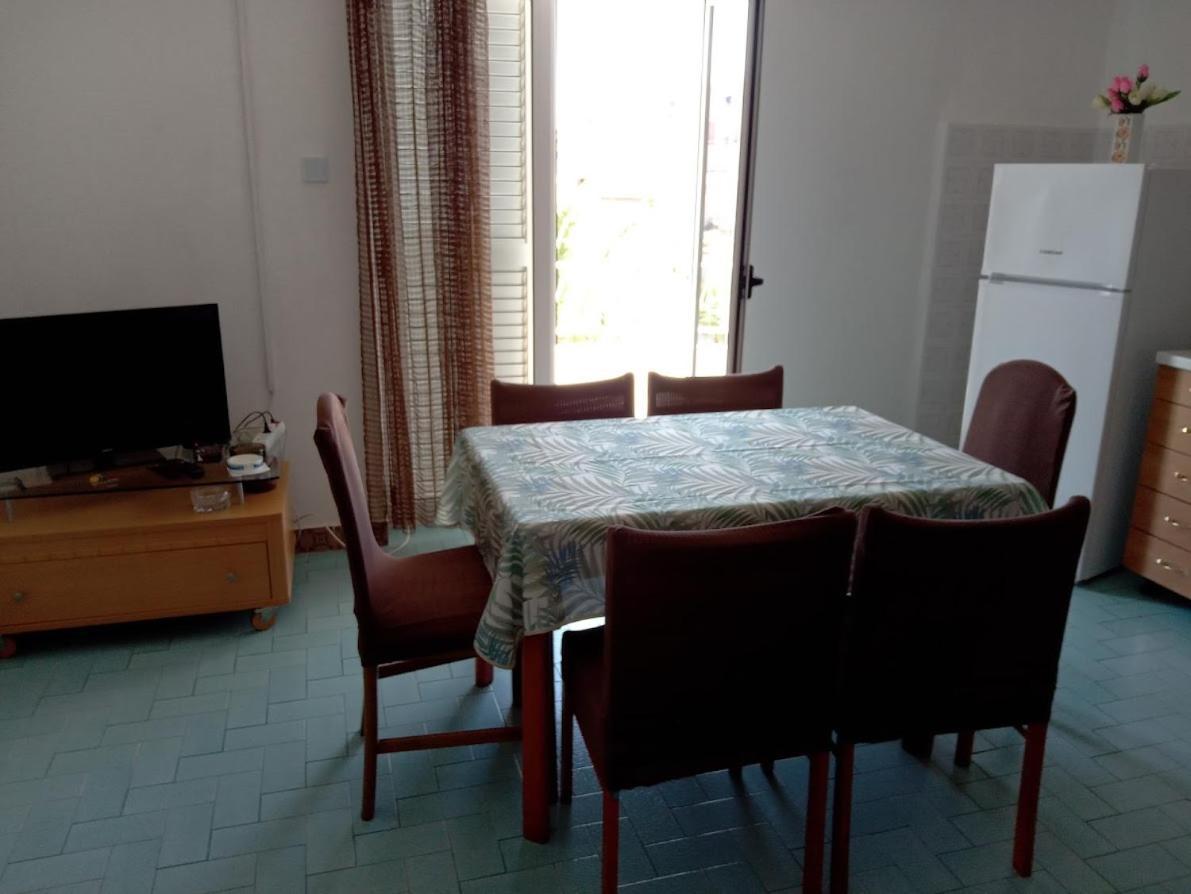 Apartment For 6 In Makarska Centar 外观 照片