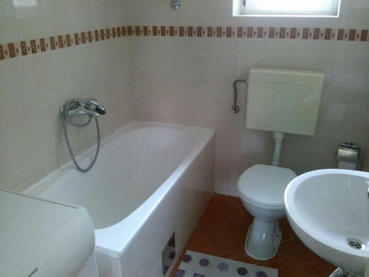 Apartment For 6 In Makarska Centar 外观 照片